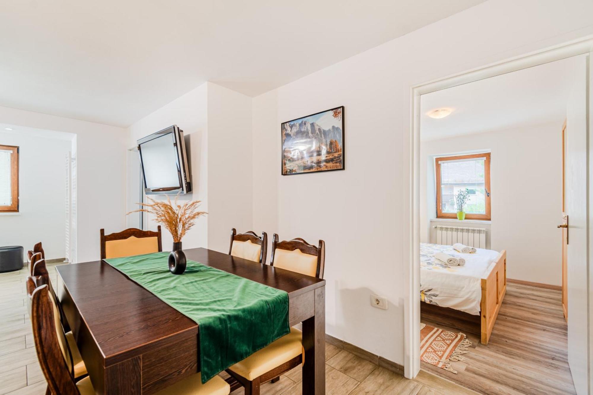 Apartmaji Mausi Bovec Exteriör bild